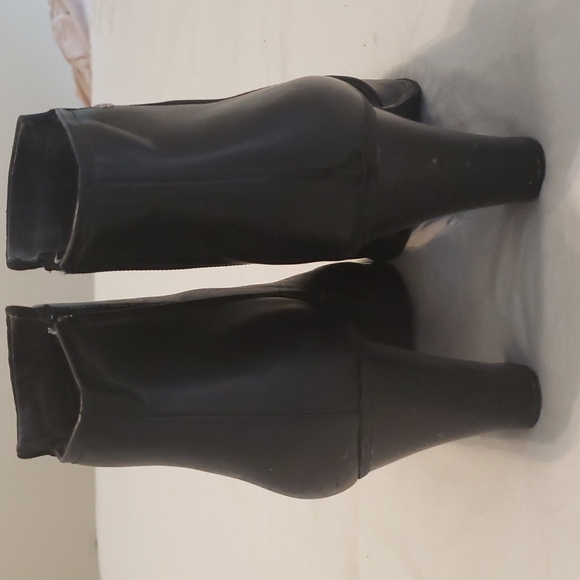 Leather bootie - Picture 3 of 5